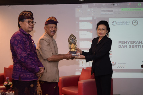 Dukungan dan Solusi dampak Sampah Konsumtif dalam Pariwisata Bali