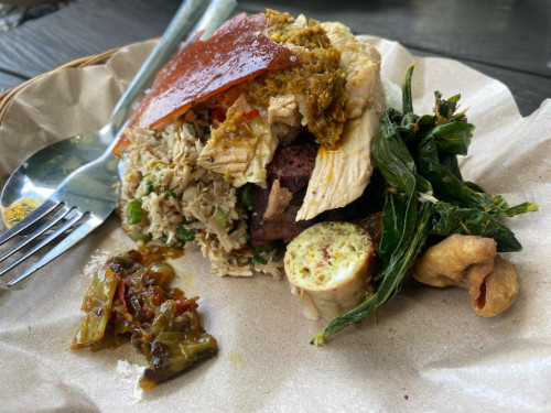 Wisata Kuliner: Babi Guling Pande Egi, Kuliner Favorit Khas Desa Beng